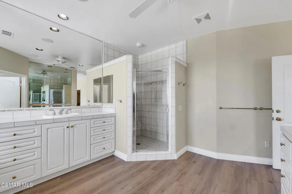 1009 Del Tio Court, Camarillo, California 93010 home-pic-57