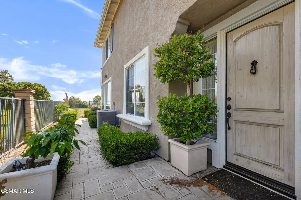 1009 Del Tio Court, Camarillo, California 93010 home-pic-30