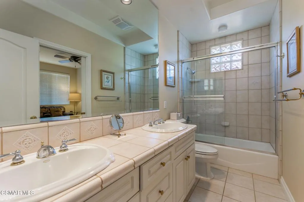 1009 Del Tio Court, Camarillo, California 93010 home-pic-20