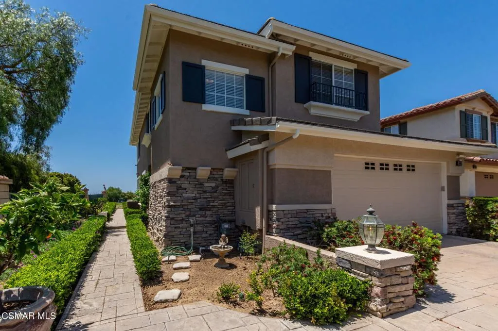 1009 Del Tio Court, Camarillo, California 93010 home-pic-11