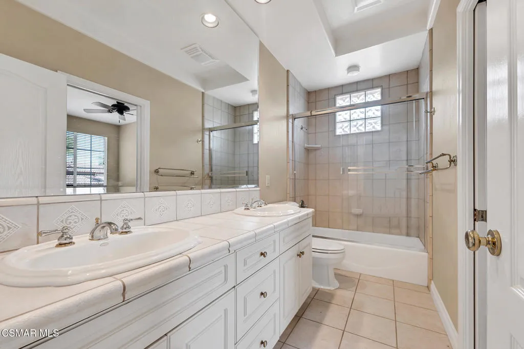 1009 Del Tio Court, Camarillo, California 93010 home-pic-47