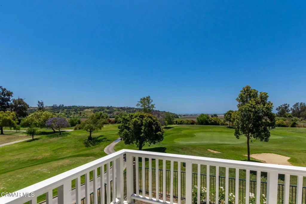 1009 Del Tio Court, Camarillo, California 93010 home-pic-2