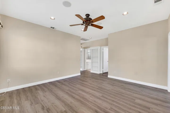 1009 Del Tio Ct  -  HsHProd-25