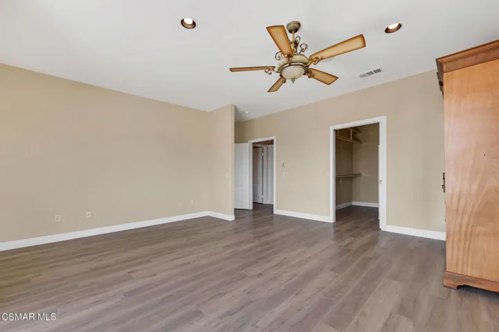 1009 Del Tio Ct  -  HsHProd-33