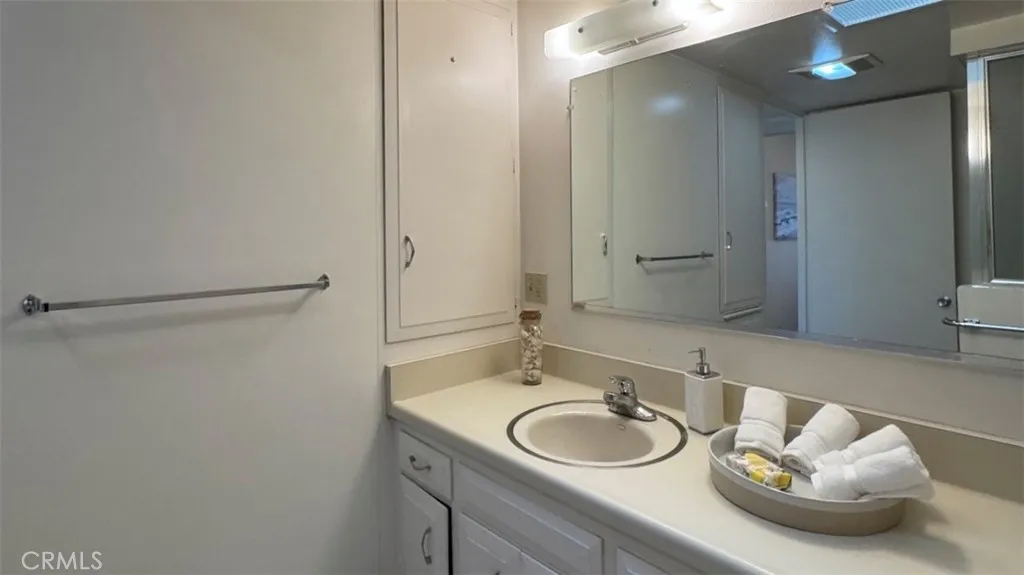 13140 Del Monte Drive  home-pic-23