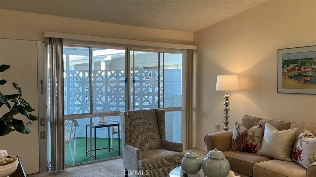 13140 Del Monte Drive  home-pic-35