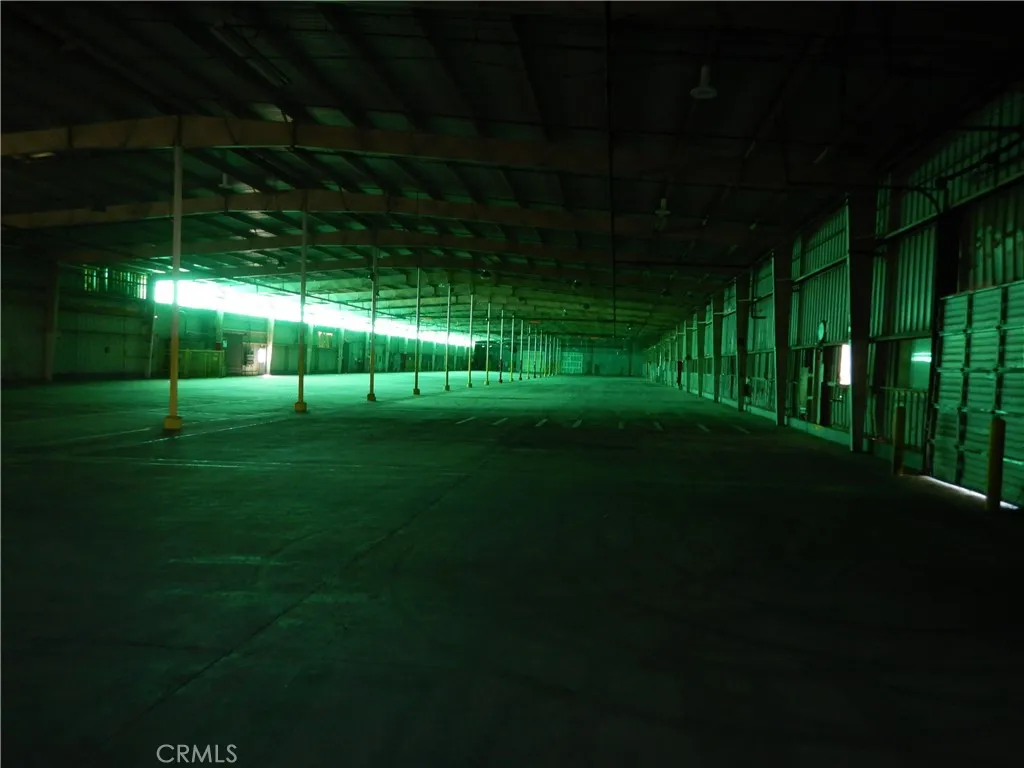 Interior Bldg. c