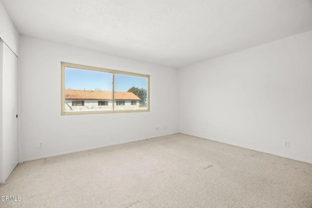 2923 Kelp Lane, Oxnard, California 93035 home-pic-18