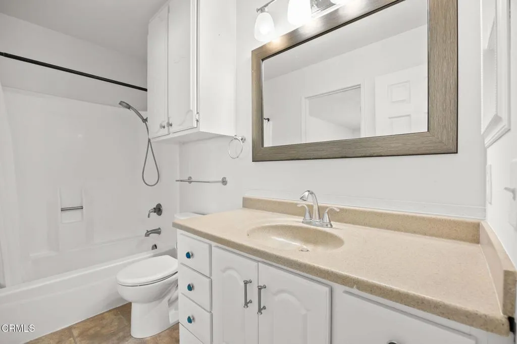 2923 Kelp Lane, Oxnard, California 93035 home-pic-16