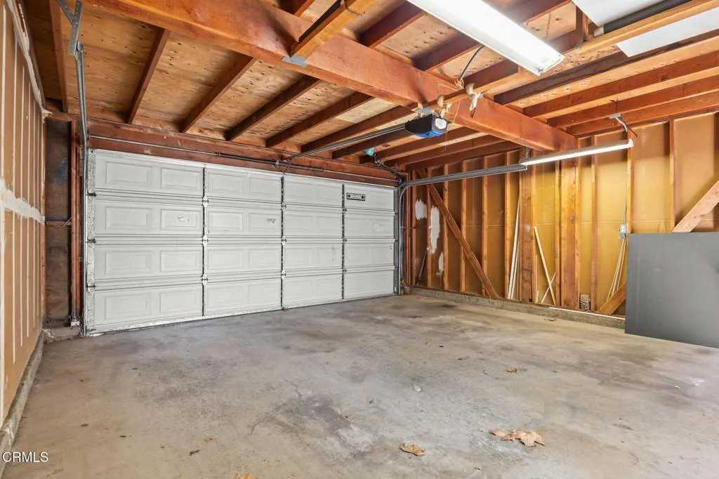 2923 Kelp Lane, Oxnard, California 93035 home-pic-24