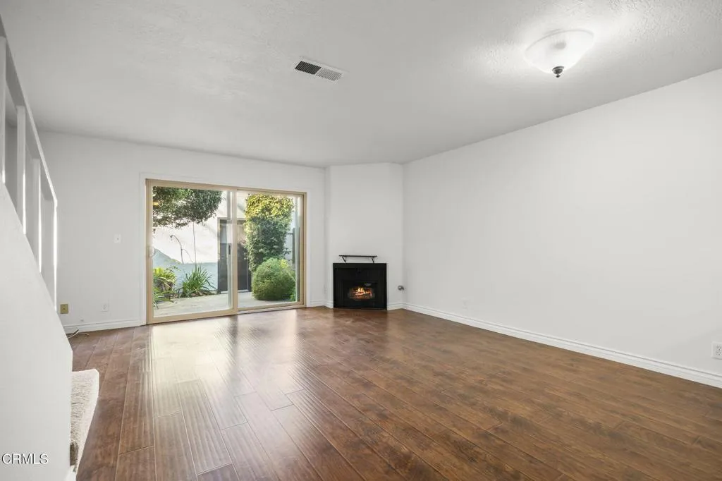 2923 Kelp Lane, Oxnard, California 93035 home-pic-9