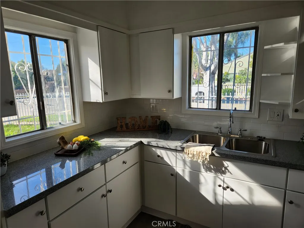 5301 Aldrich Road, South Gate, California 90280 home-pic-4