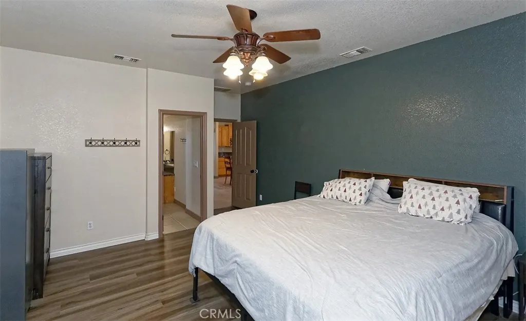 8855 Smith Road, Phelan, California 92371 home-pic-29