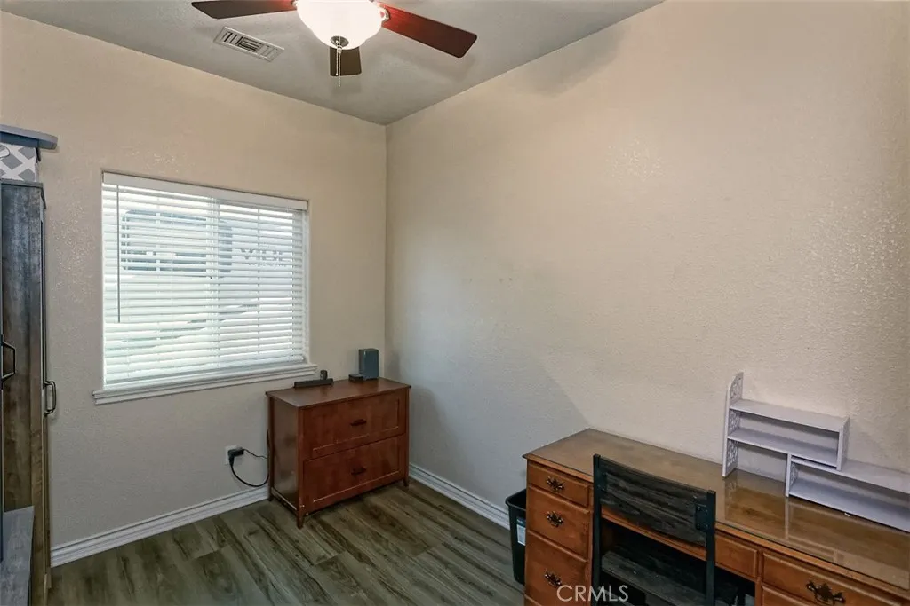 8855 Smith Road, Phelan, California 92371 home-pic-15
