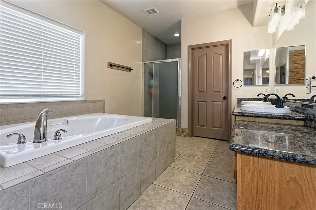8855 Smith Road, Phelan, California 92371 home-pic-30
