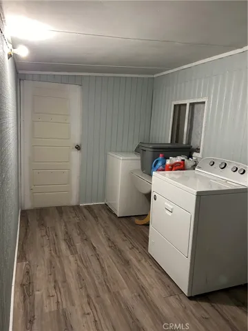"Laundry area"