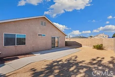12050 Goldoak Court, Victorville, California 92392 home-pic-16