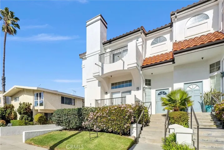 200 N Catalina Avenue F, Redondo Beach, California 90277