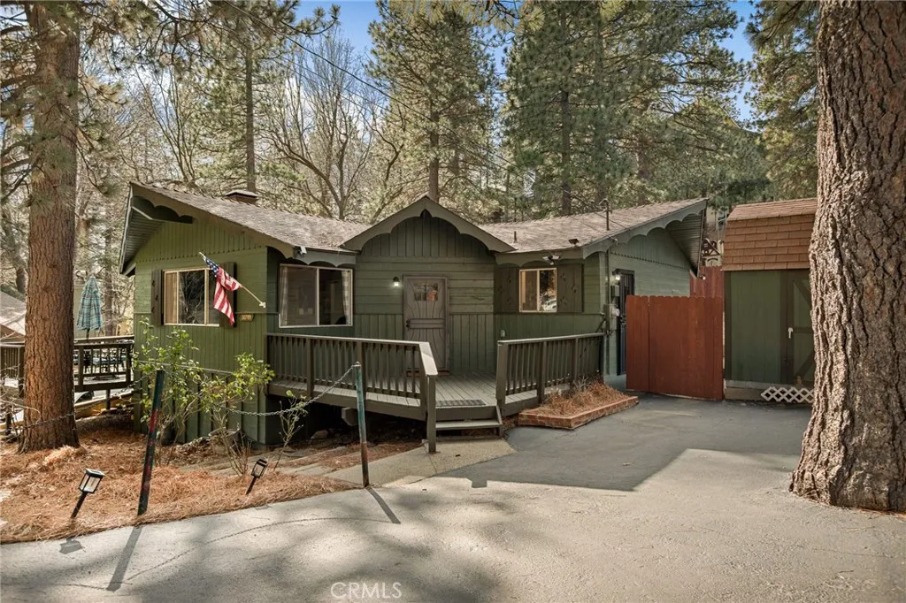 Cozy One-Story Cabin in the Woods!!!