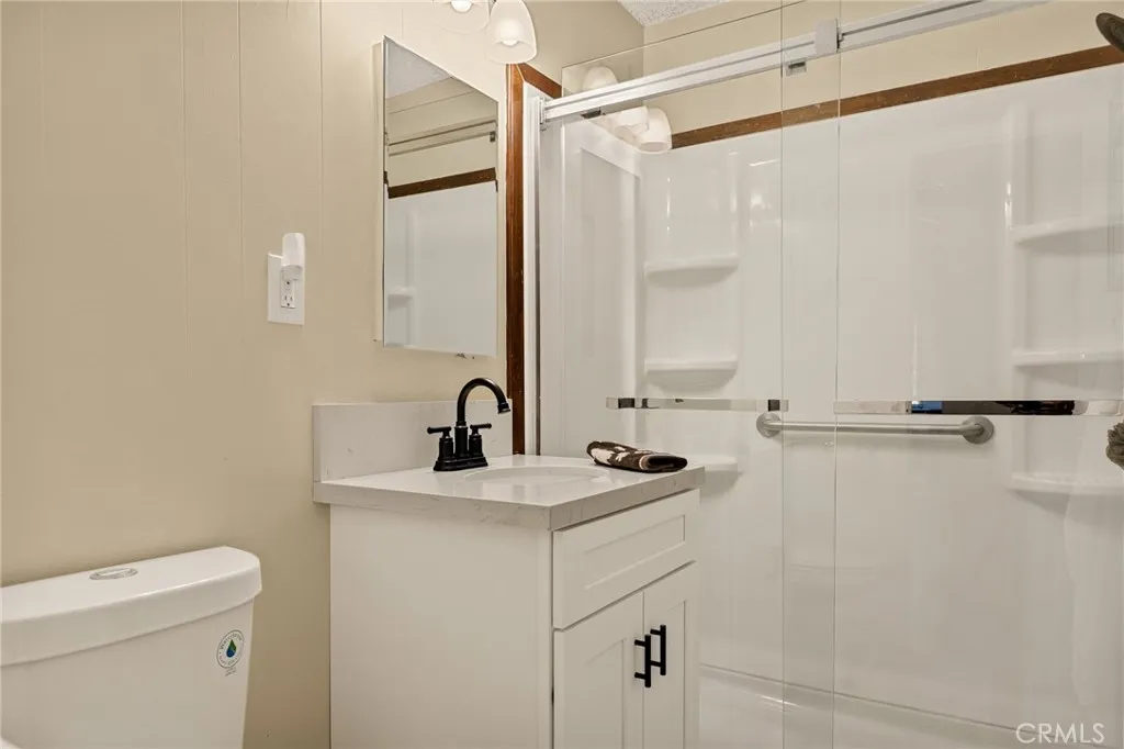 2nd Bathroom