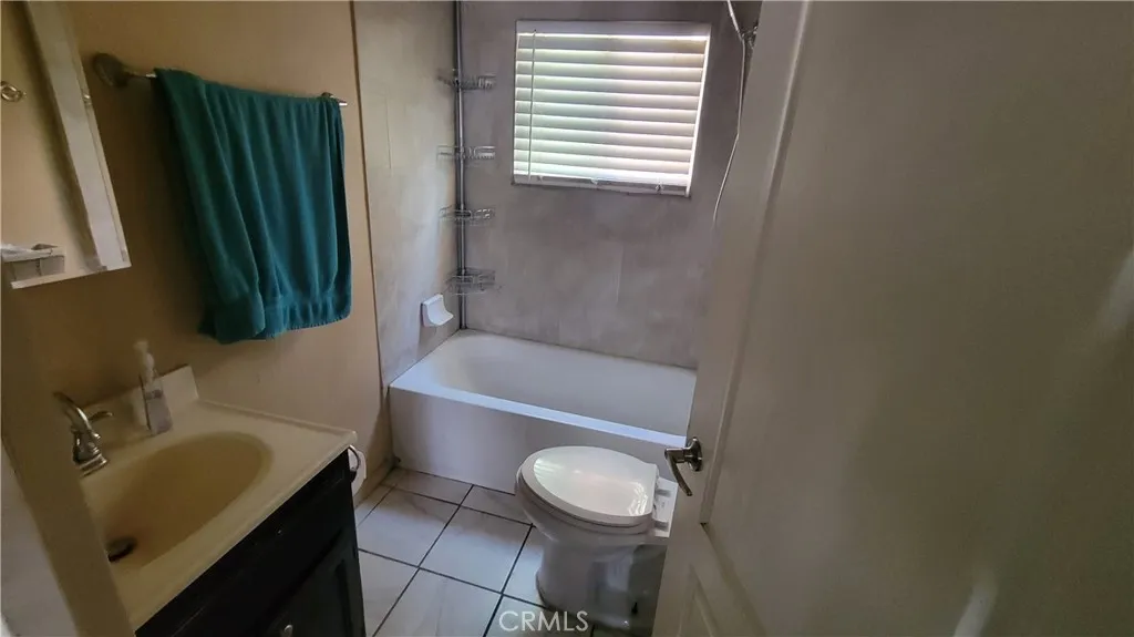 736 S Fresno, Los Angeles, California 90023 home-pic-10