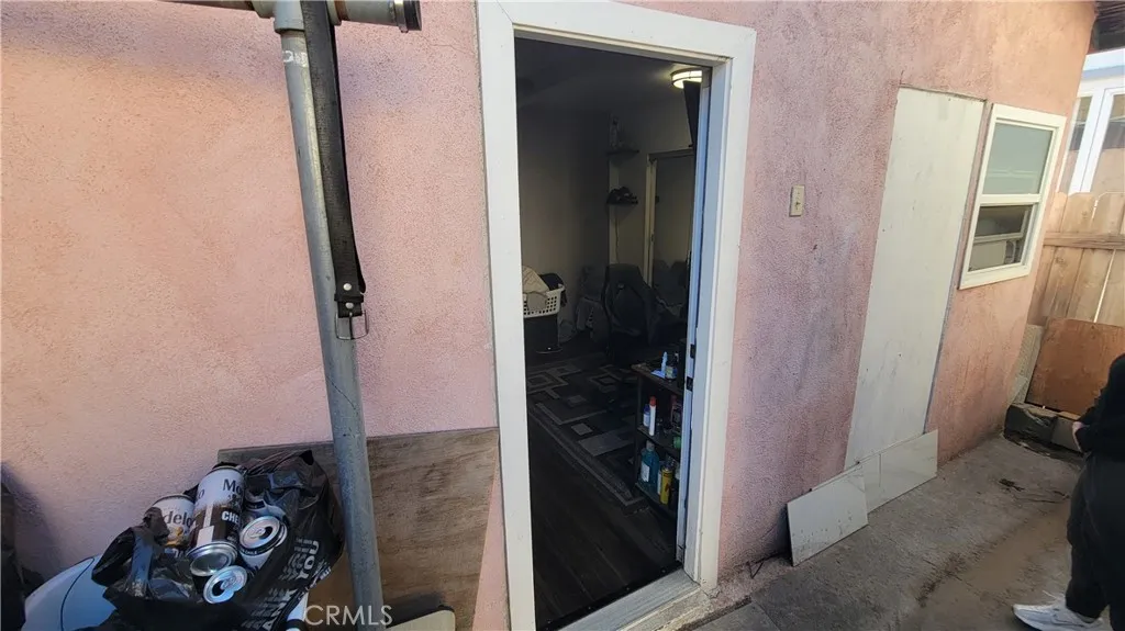 736 S Fresno, Los Angeles, California 90023 home-pic-14