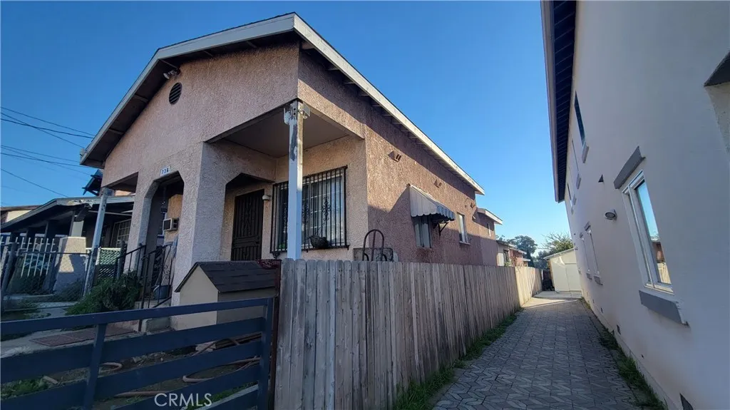736 S Fresno, Los Angeles, California 90023 home-pic-25