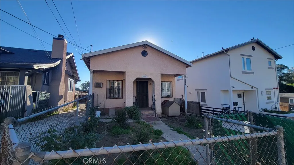 736 S Fresno, Los Angeles, California 90023 home-pic-23