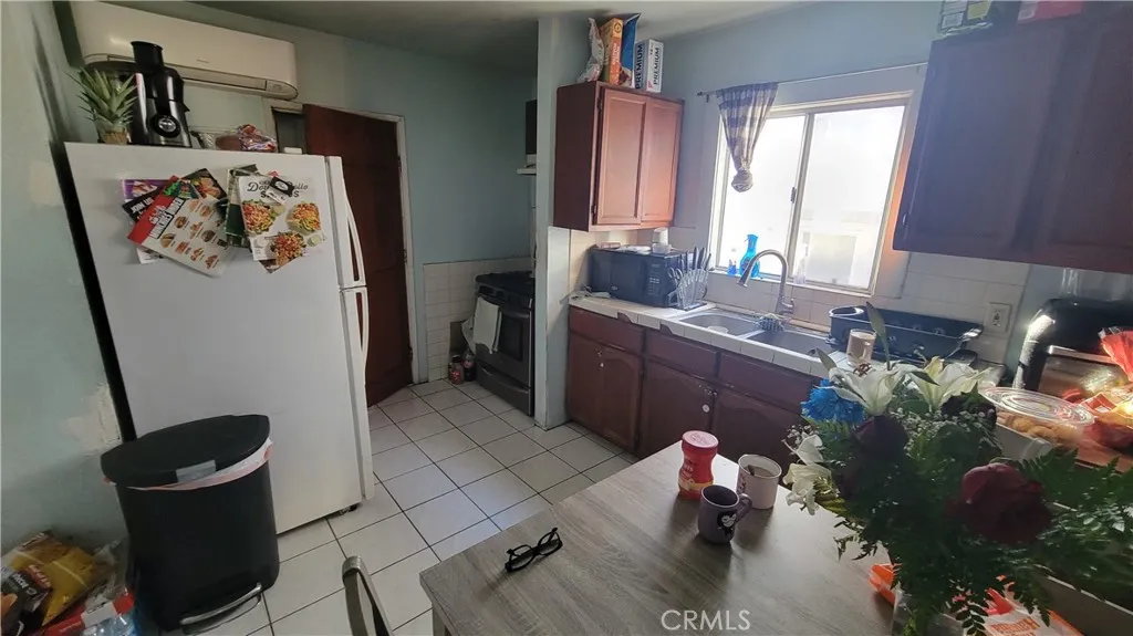 736 S Fresno, Los Angeles, California 90023 home-pic-3