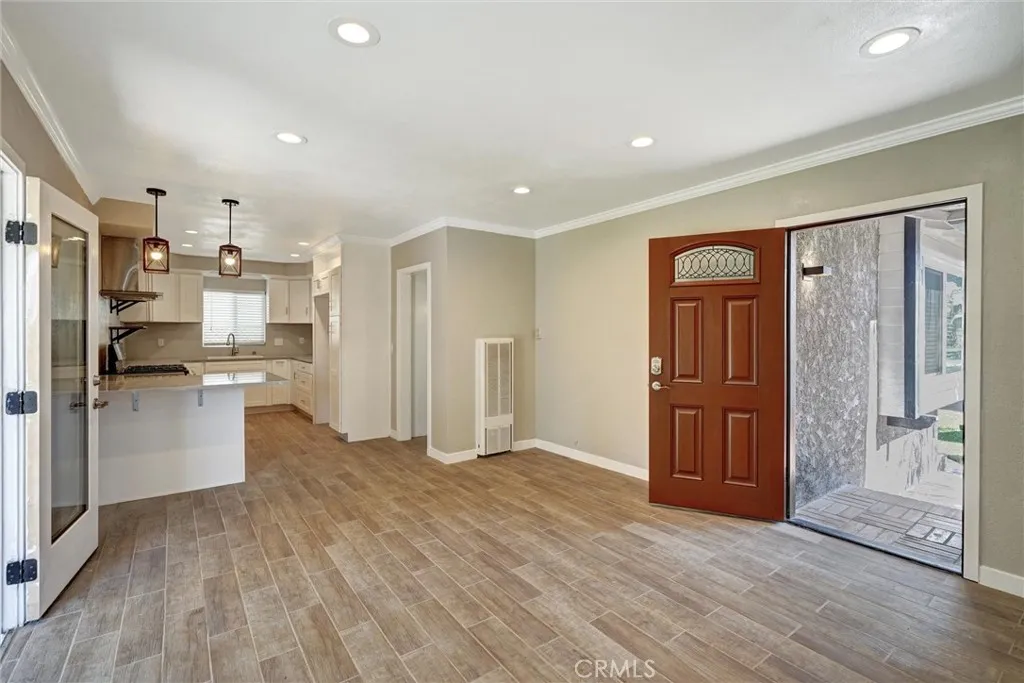 8457 Duchess, Whittier, California 90606 home-pic-3