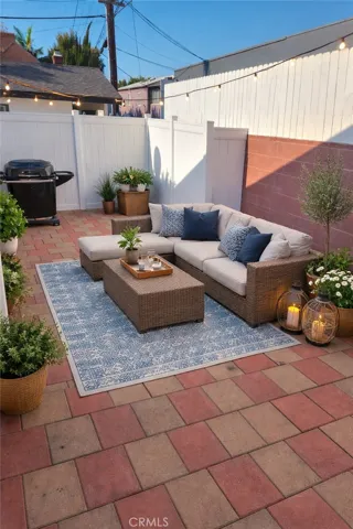 1185 Side Patio-virtually staged