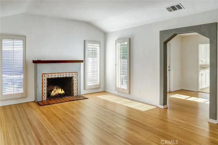 Front Livingroom