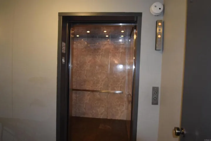 1355 N Sierra Bonita Avenue 204, West Hollywood, California 90046