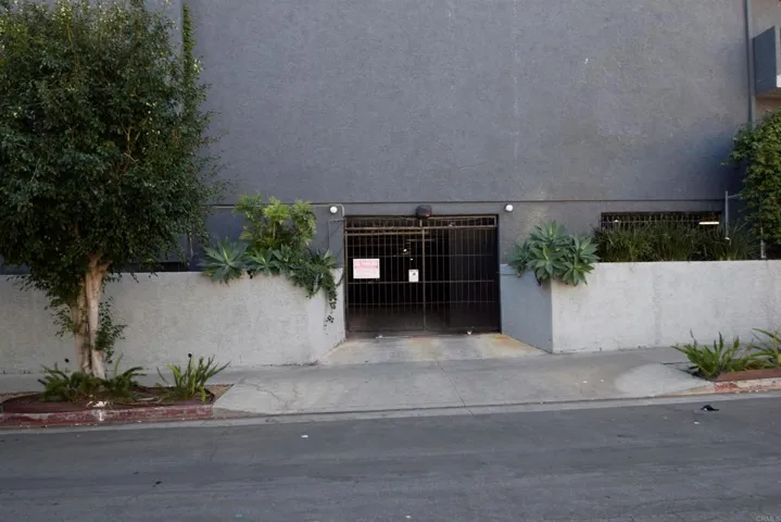 1355 N Sierra Bonita Avenue 204, West Hollywood, California 90046