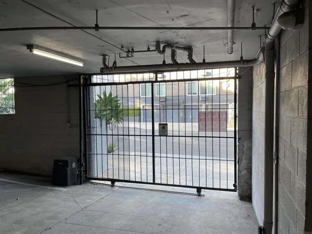 1355 N Sierra Bonita Avenue 204, West Hollywood, California 90046