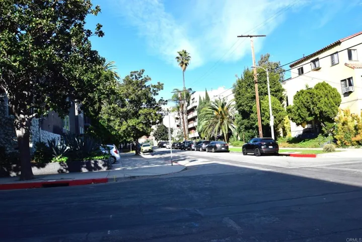 1355 N Sierra Bonita Avenue 204, West Hollywood, California 90046