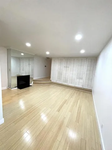 1355 N Sierra Bonita Avenue 204, West Hollywood, California 90046