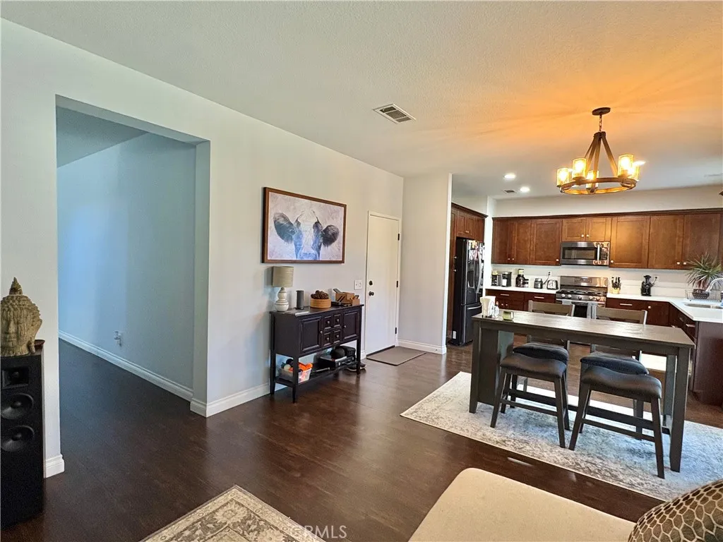 14515 Crestview, Moreno Valley, California 92555 home-pic-6