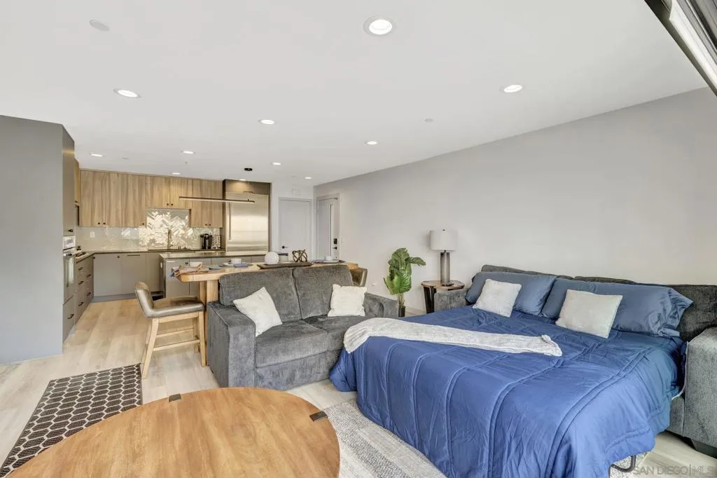 807 Seacoast Dr, Imperial Beach, California 91932 home-pic-14