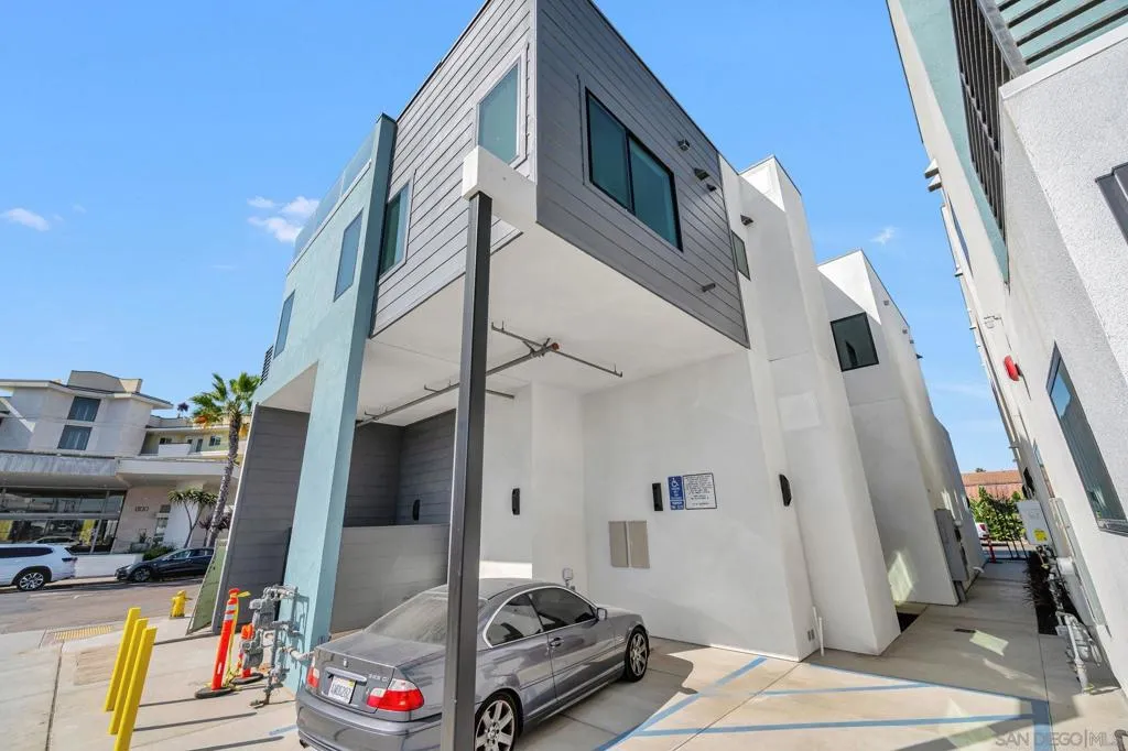 807 Seacoast Dr, Imperial Beach, California 91932 home-pic-37