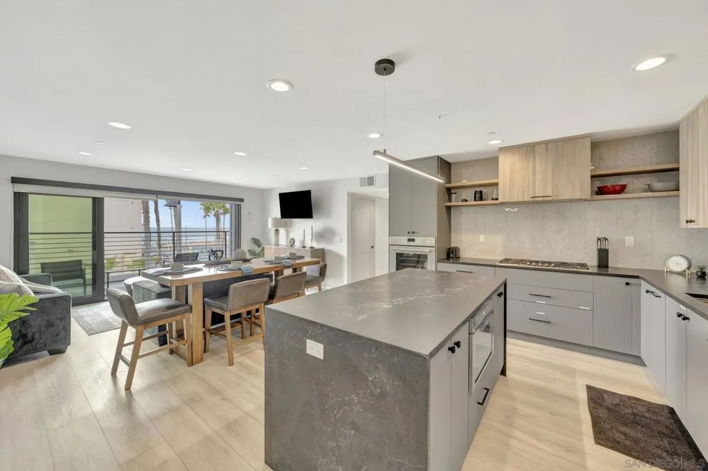 807 Seacoast Dr, Imperial Beach, California 91932 home-pic-12