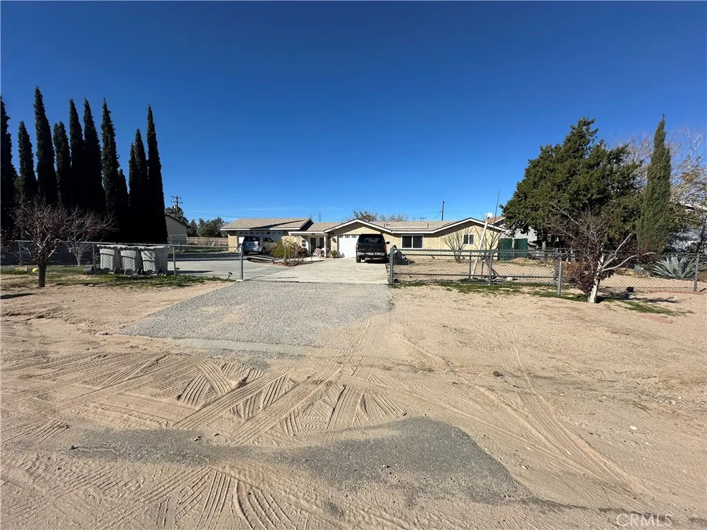 10070 Pyrite, Hesperia, California 92345 home-pic-1