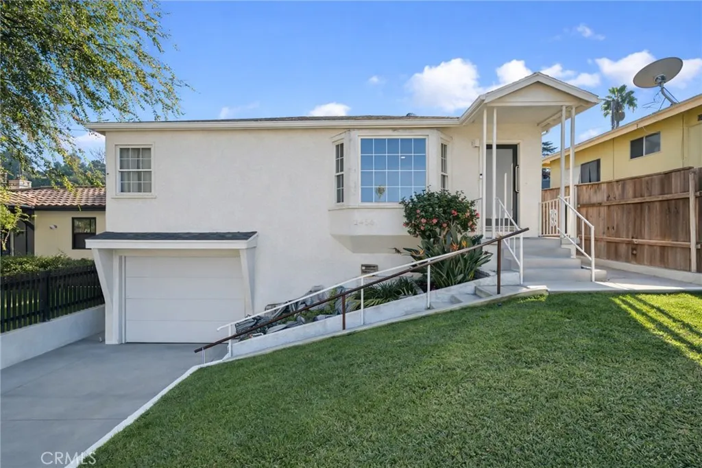 3456 Division, Los Angeles, California 90065 home-pic-3