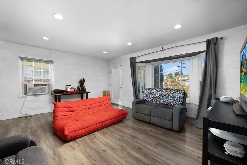3456 Division, Los Angeles, California 90065 home-pic-8