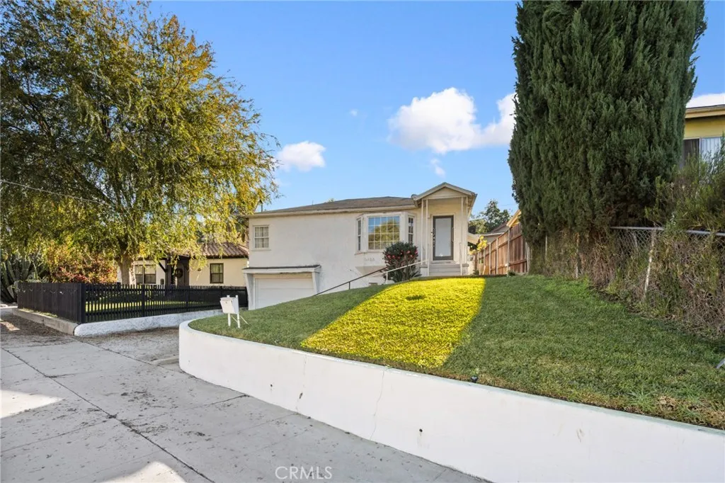 3456 Division, Los Angeles, California 90065 home-pic-4