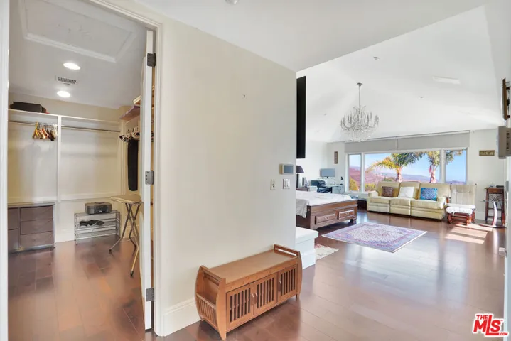 27425 Calicut Road, Malibu, California 90265