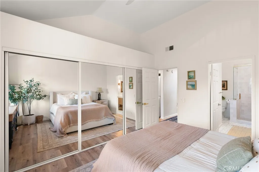 20212 Sealargo Lane 203, Huntington Beach, California 92646 home-pic-28