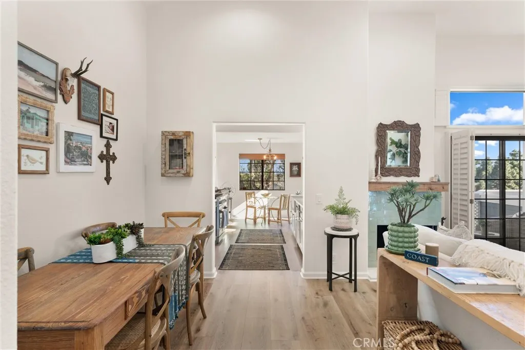 20212 Sealargo Lane 203, Huntington Beach, California 92646 home-pic-16