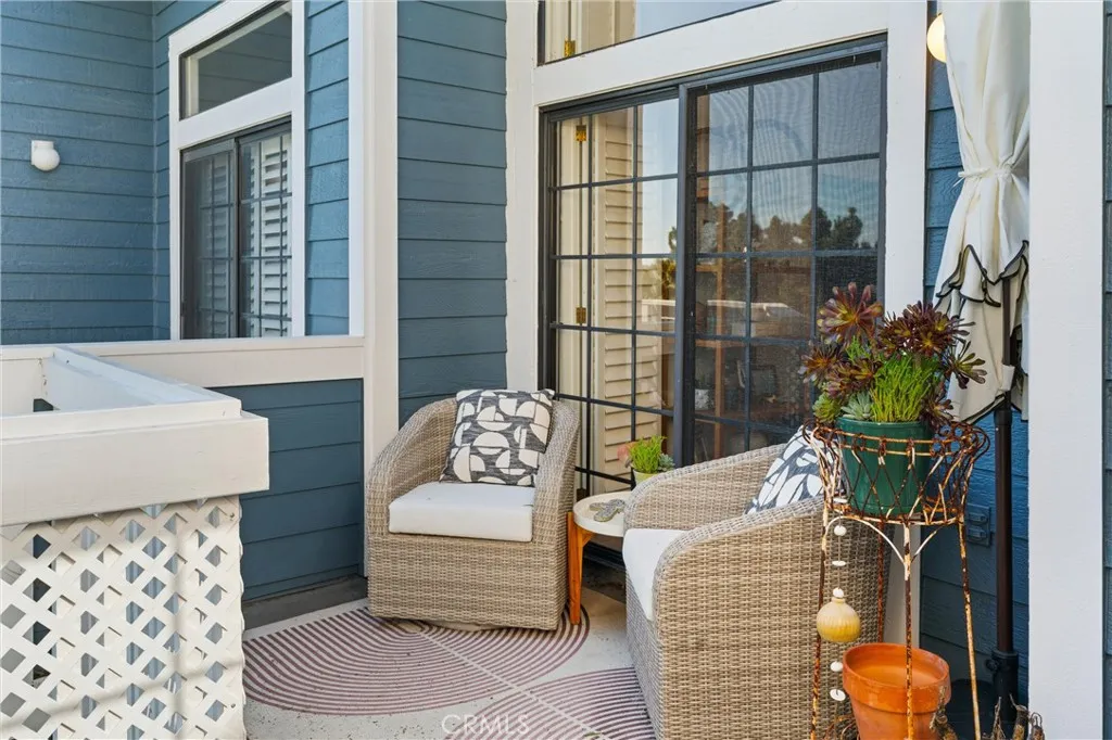 20212 Sealargo Lane 203, Huntington Beach, California 92646 home-pic-18