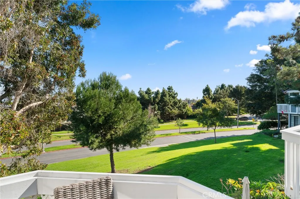 20212 Sealargo Lane 203, Huntington Beach, California 92646 home-pic-20